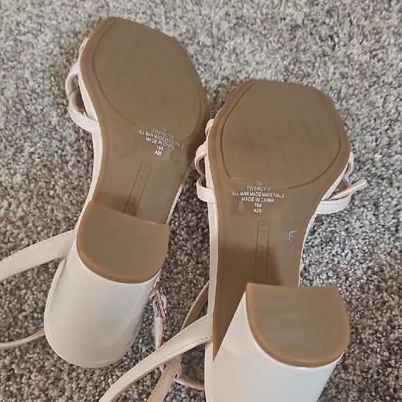 Tommy Hilfiger Cream Sandals - Picture 6 of 8